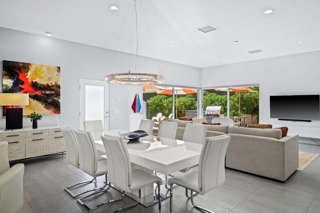 Spectacular Home In The Morrison W/ Private Pool Palm Springs Exterior photo